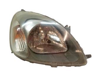 LAMPA PRZÓD  PRAWA EU  Toyota Yaris I (1999-2005)