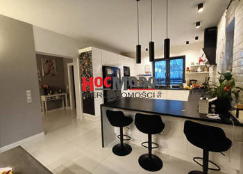 Nowoczesny dom z niezależnym lokalem użytkowym