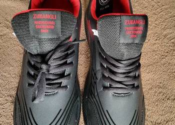 Buty sportowe / skateboardowe ZUKANGLI – nowe – czarno-czerwone
