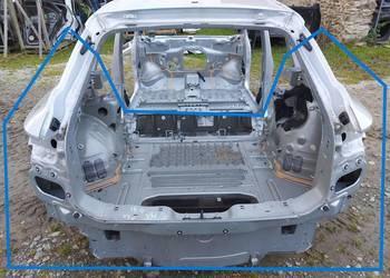 VW ID4 11A , 2024r SUV 5D  WANNA PAS TYLNY BŁOTNIKI TYŁ