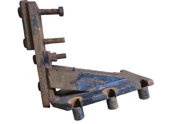 DOLNY WSPORNIK BŁOTNIKA - 1340591C1. CASE MAGNUM 7110- 7250.