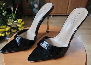 Sexy klapki na szpilce nr 37 czarne lakierowane - nowe