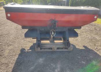Rozsiewacz nawzou sulky 1500L Hydraulika