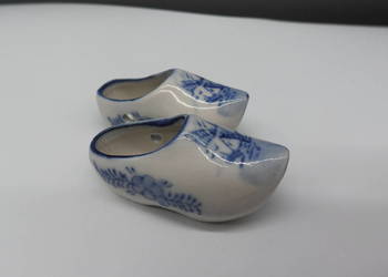 Ceramiczne Miniaturowe Chodaki Holenderskie (Delft Blue) – 2 szt.