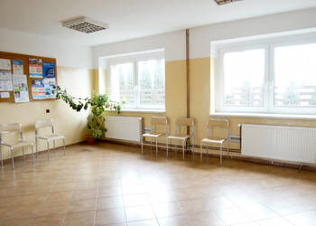 Wynajem lokal usługowy 100 m2 Błotnica Strzelecka