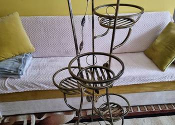 Kwietnik na pięć doniczek