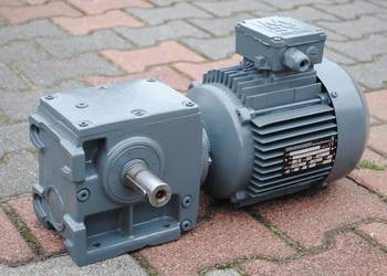 Motoreduktor kątowy 1.5kw. 71obr./min.. Firmy SEW