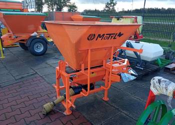 Rozsiewacz komunalny MOTYL Pom Augustów N -031 M/1
