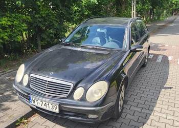 Mercedes W211