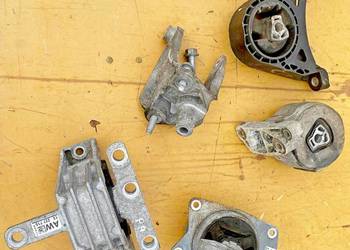 OPEL INSIGNIA 2.0 220KM PODUSZKA SILNIKA 13227715 13227736 13228306 230006