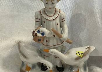 Porcelanowa figurka dziewczynki z gęsiami Crown Regent Rumunia