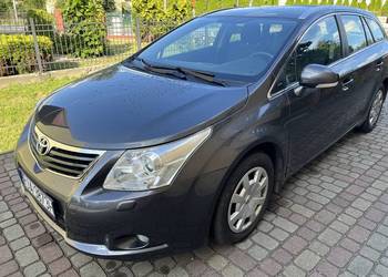 Toyota Avrndis T27 2,0D 126 koni