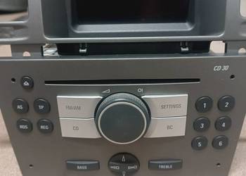 Radio CD30 z wyświetlaczem B.I.D. i ramką do Opel Vectra C Signum