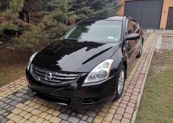 Nissan altima hybrid 2.5b 201KM 2010r ekonomiczny i wygodny