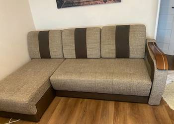 Narożnik używany w stanie jak nowy z funkcją spania i wbudowaną skrzynią