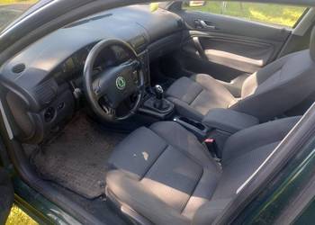 Fotele Kpl Skoda SuperB 1 2003r Sedan Wysyłka