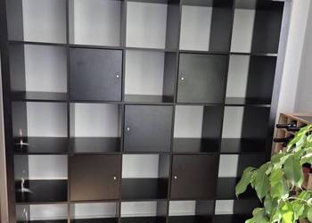 Regał IKEA KALLAX 182x182 cm + 5 drzwiczek – czarny/brąz – komplet