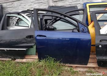 Fiat Croma Prawe przednie drzwi