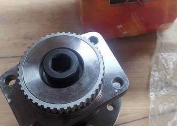 Ford Mondeo kombi 1 2 Piasta kola tylniego