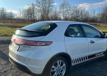 Honda Civic 1.8i-VTEC Executive -idealna dla kobiety