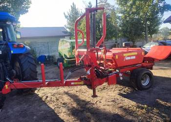 Sprzedam owijarkę Metal-Fach Z593 z przednim załadunkiem. Sprzęt jest całko