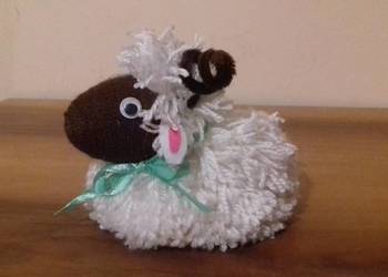 Baranek Wielkanocny z włóczki / pompon