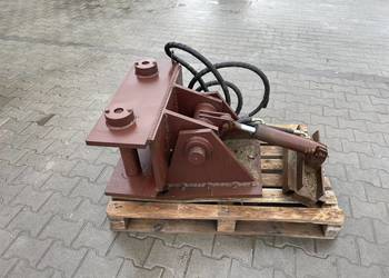 Uchylne mocowanie od koparki jcb js175w