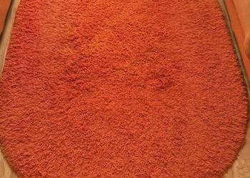 Duży dywan pomarańczowy stan bardzo dobry