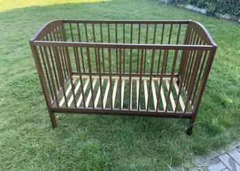 Łóżeczko dziecięce, drewniane na materac 120x60 cm