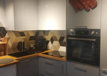 Bezczynszowe 3 pokoje z ogródkiem i z przynależnym miejscem postojowym