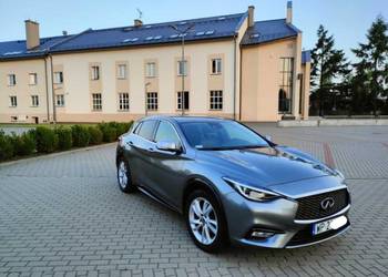 Mercedes GLA Infiniti q30 1.5 diesel