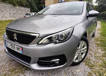 1,2 benzyna * 110 KM * Navi * Parctronik