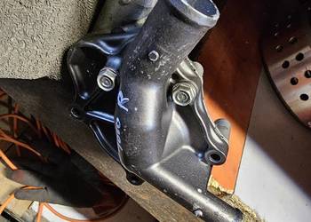 Honda Cb 1000 r pompa wody sc60e sc60 cb1000r 1000r cb1000r obudowa pompy