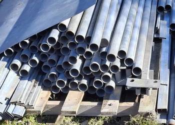 Słupki ogrodzeniowe