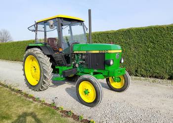 John Deere 2250