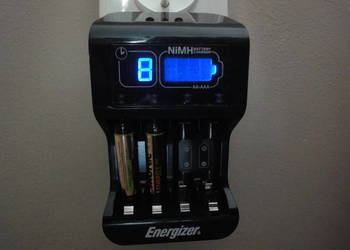 ładowarka do akumulatorków ENERGIZER INTELLIGENT CHARGER CHP41EU