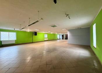 Lokal handlowo-usługowy z dużym placem