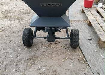 Rozsiewacz / rozrzutnik.Nawozu, soli, trawy, piasku