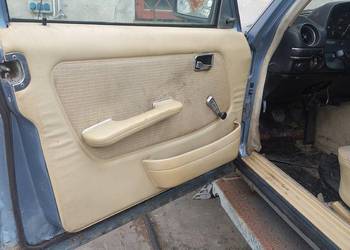 Boczek Boczki drzwi Mercedes W123