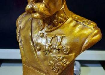 FIGURKA Popiersie Józef Piłsudski (1)
