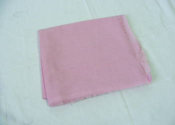 Materiał różowy pościelowy 92 cm x 96 cm