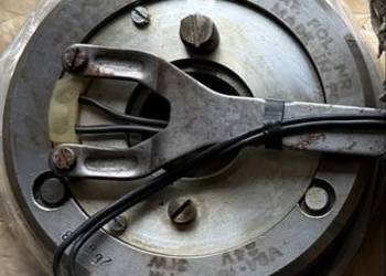 Wielopłytkowe sprzęgło elektromagnetyczne typu VBA-10S , 24V - nowe.