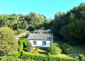 Siedlisko przy lesie w Skomorochach Dużych