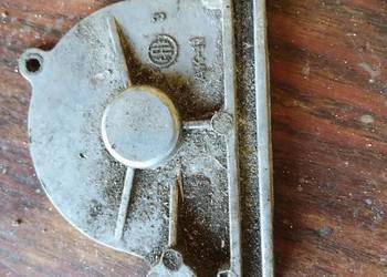 Komar dekiel silnika.