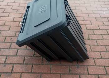 Nowa skrzynia narzędziowa naczepy SCHMITZ KRONE TIR