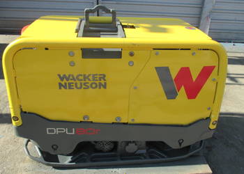 Zagęszczarka rewersyjna 710 kg Wacker Neuson DPU80r zdalnie sterowana