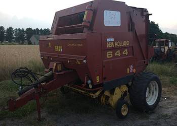 Prasa New Holland 644. Prasa rolująca. Siatka