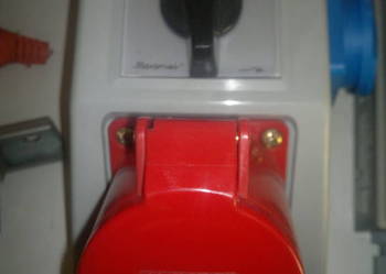 Zestaw instalacyjny z gniazdem 32A, spamel zi o5 r441