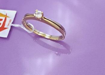 WYPRZEDAŻ !-25%Pierścionek r.17 Złoty pr.585 classic z jednym kamiZ-990 WYPRZEDAŻ !-25%Pierścionek r.17 Złoty pr.585 classic z jednym kamiZ-990