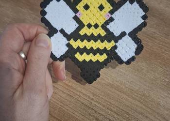 Duża pszczółka z koralików do prasowania,brelok podstawka